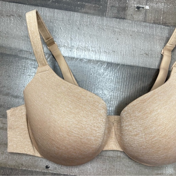 Cacique True Embrace T-Shirt Bra size 42C - Picture 4 of 9